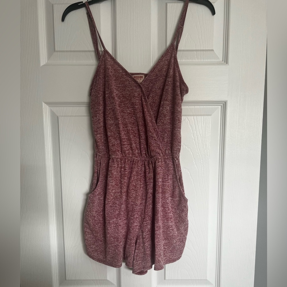 V neck romper with pockets
